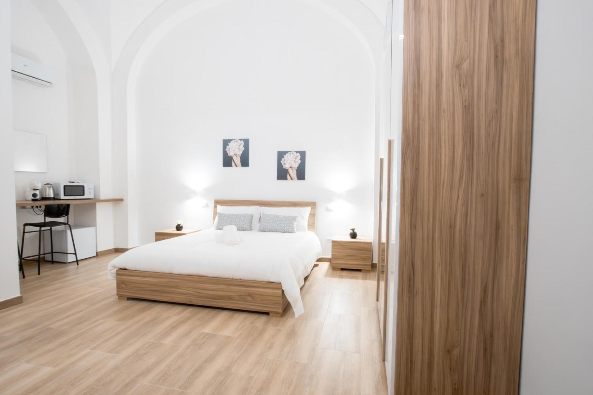 La Pigna Hotel Bari Exterior photo