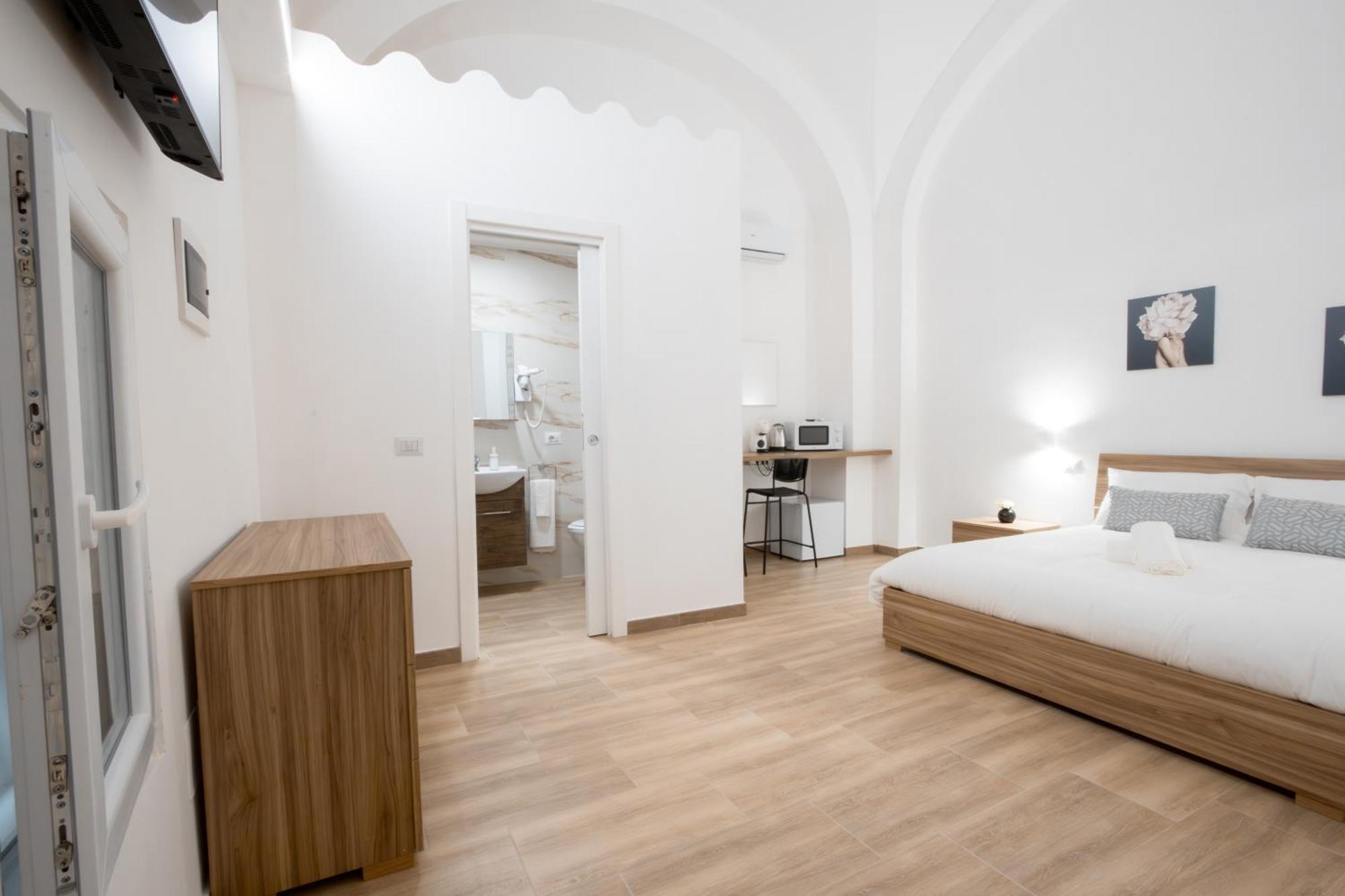 La Pigna Hotel Bari Exterior photo