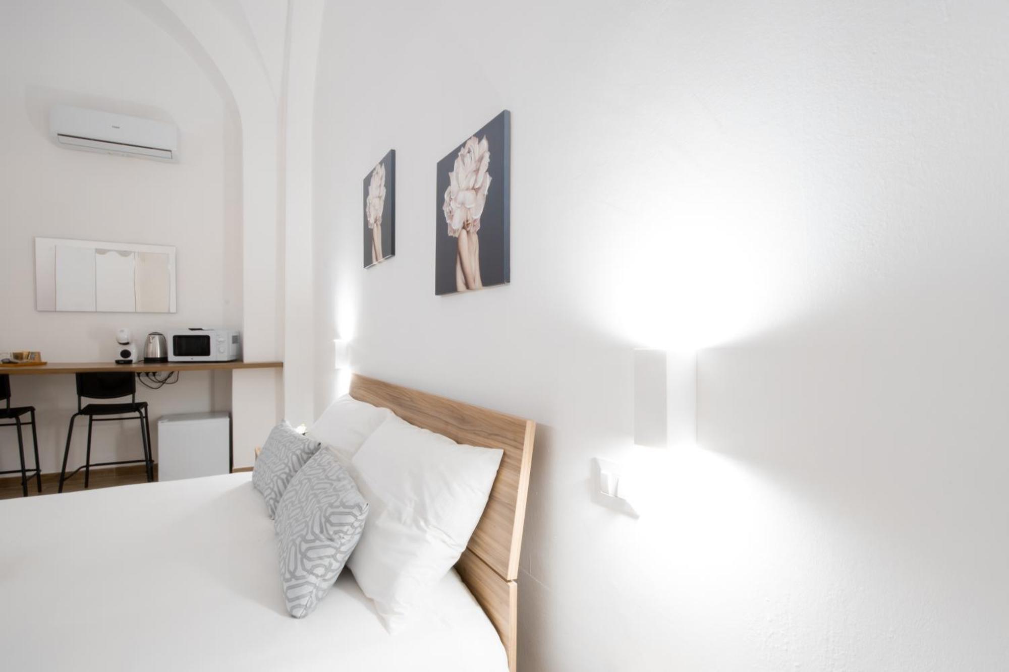 La Pigna Hotel Bari Exterior photo